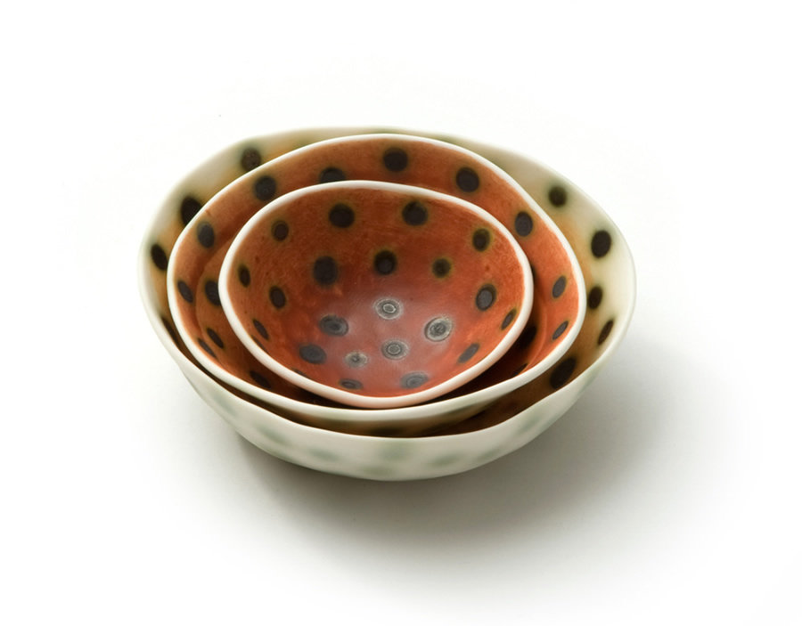 The crafted object : Sandra Bowkett {ceramic}