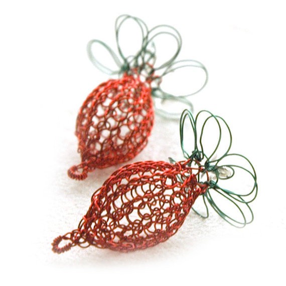 dirigible plum earrings - yoola.etsy.com