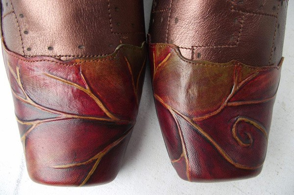 leaf boots detail